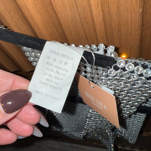 NEW NWT Miss Lola Shimmering‎ Silver Top One Size over new - Picture 4 of 6